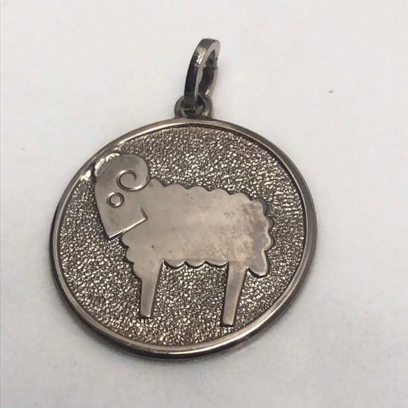Aries sterling silver vintage pendant charm - Picture 1 of 4